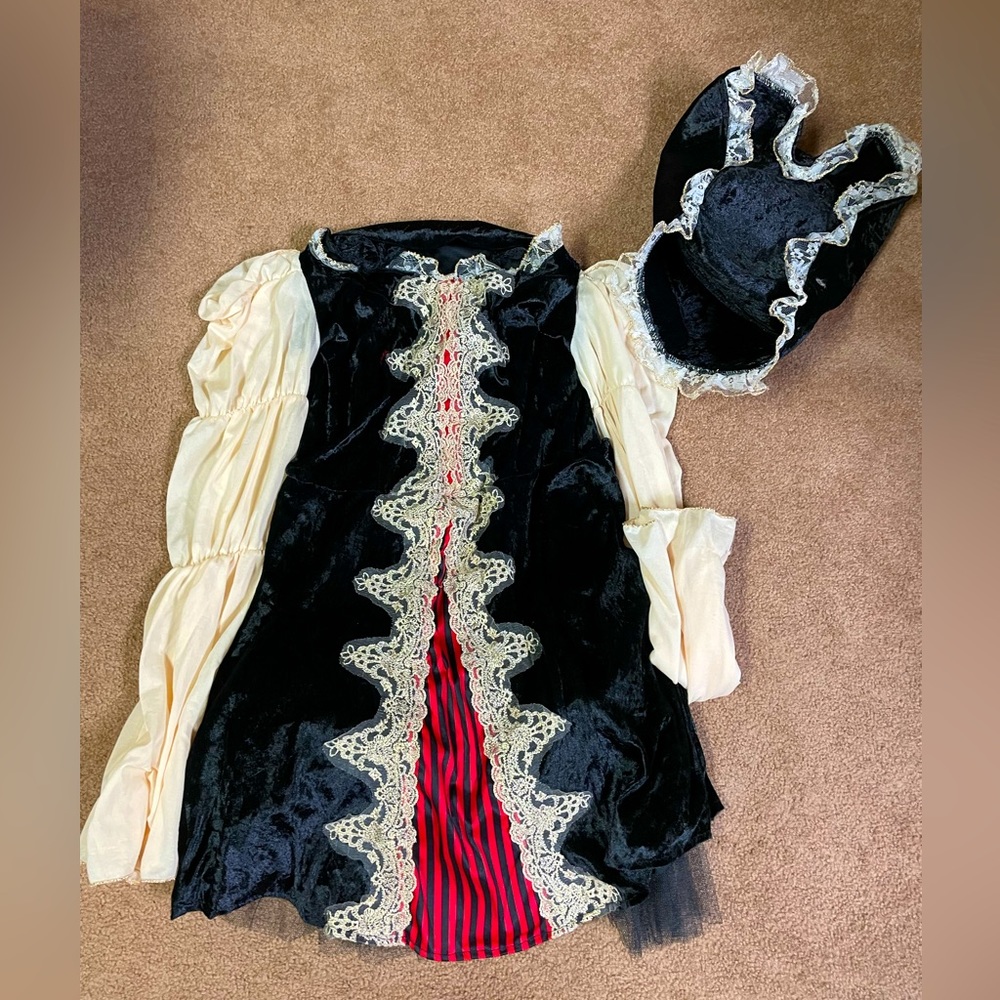 Fancy Pirate - Women’s Halloween Costume